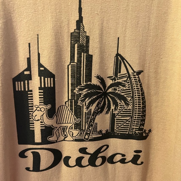 Dubai Cute Unisex Short Sleeve T-Shirt. Medium. Brown. - Picture 3 of 6